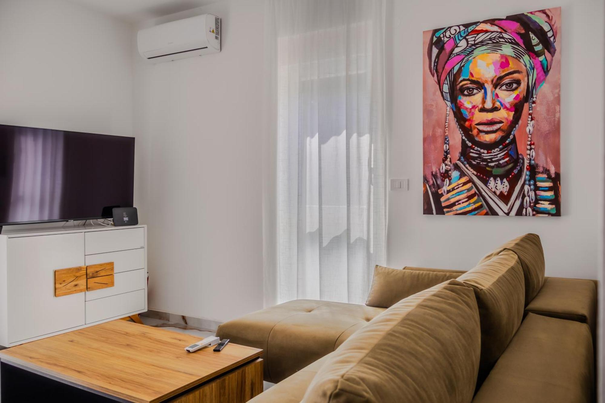 Villa Dino With Private Parking & Pool *